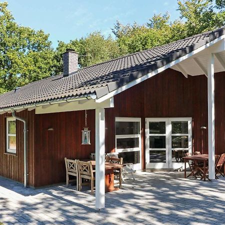 6 Person Holiday Home In Hadsund Odde Rum bild